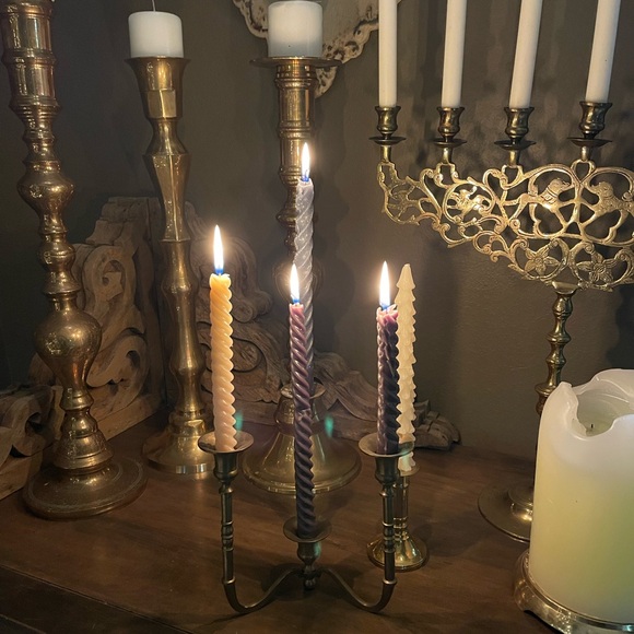 Vintage Brass Sitting Candelabra Three Arm 4 Candle Tabletop Patina - Picture 8 of 8